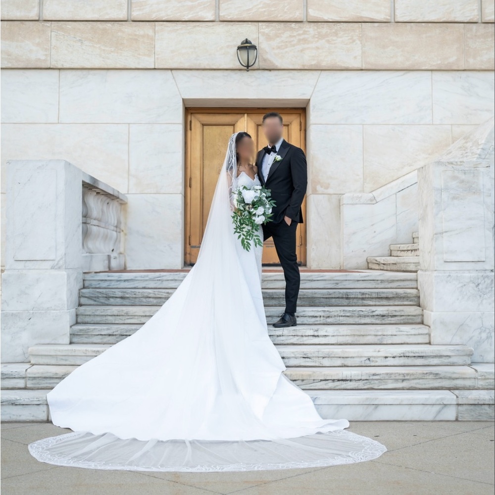 Wedding dress